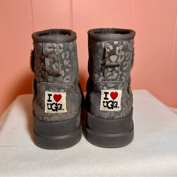 I Heart Uggs Grey Leopard Boots Size 4 Winter Snow Slip On Fur Leather Shoes - Picture 4 of 6